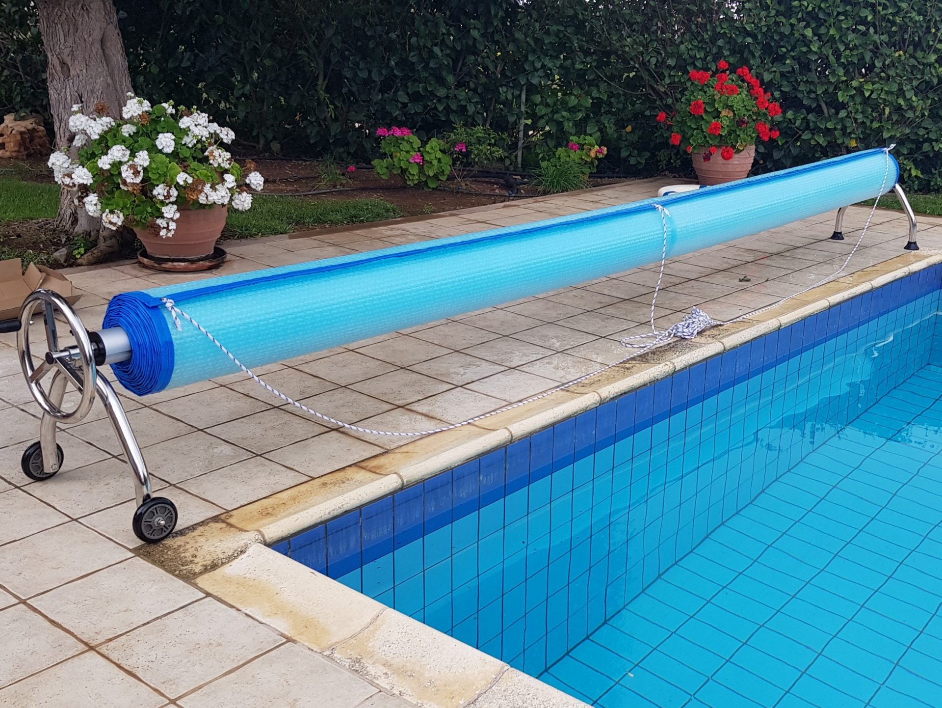 Pool-Plus  Deluxe Telescopic Roller For Pool Covers – 5.0m X 10.0m